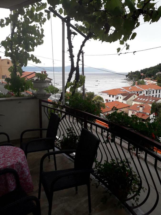 Apartments And Rooms Deskovic Mošćenička Draga Exteriör bild